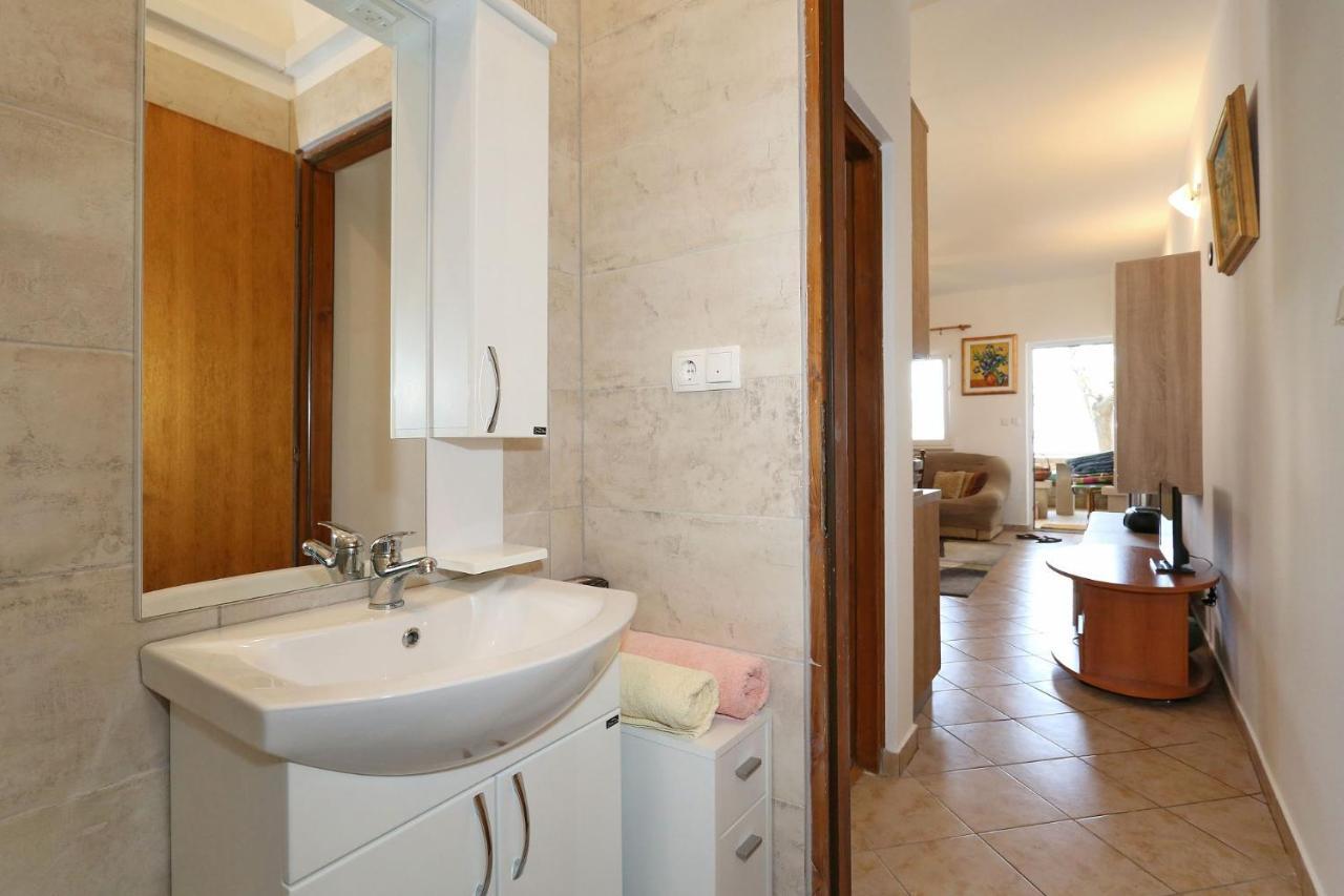 Apartments Ivan วีร์ ภายนอก รูปภาพ