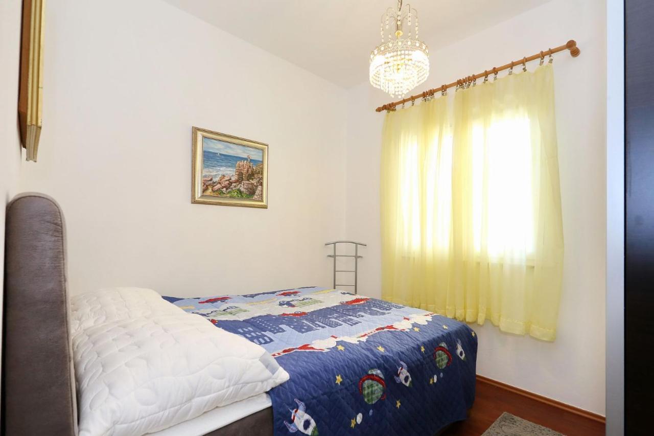 Apartments Ivan วีร์ ภายนอก รูปภาพ