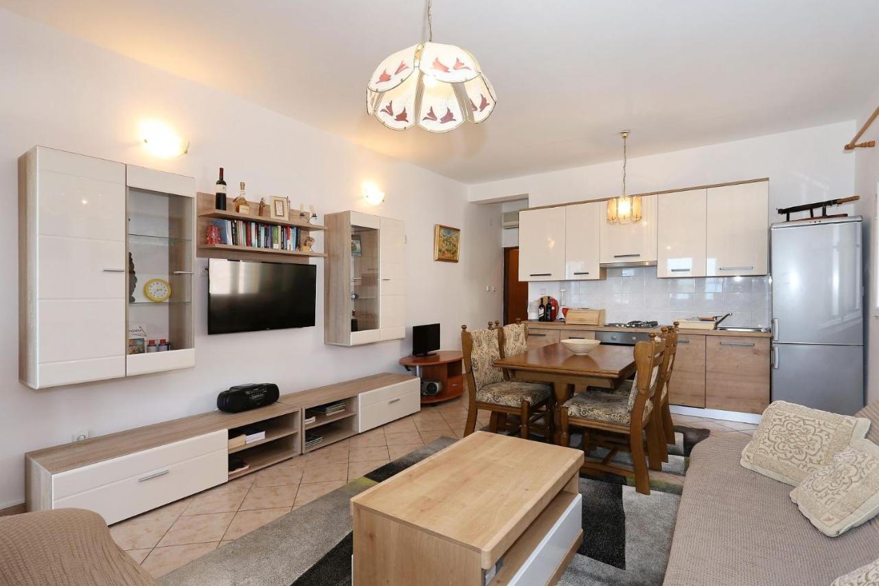 Apartments Ivan วีร์ ภายนอก รูปภาพ